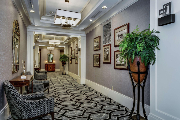 Public Area 2, Hampton Inn & Suites Mobile- Downtown Historic , Mobile
