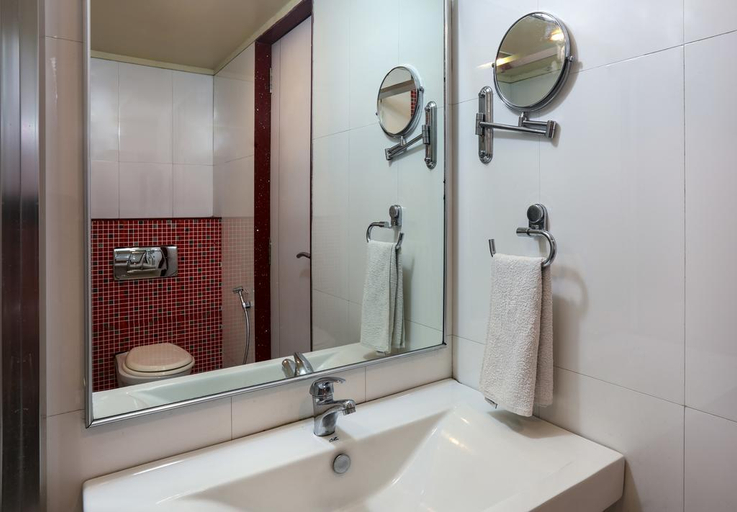 Bathroom 5, Hotel IVY Studios, Pune