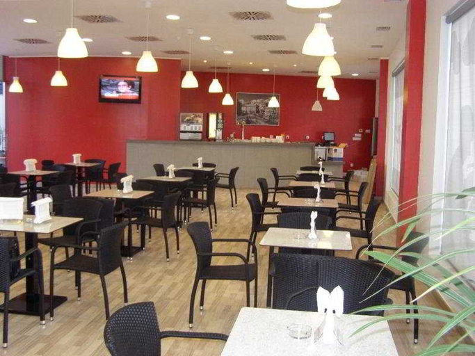 Food & Drinks 5, Iberflat Vega De Triana, Sevilla