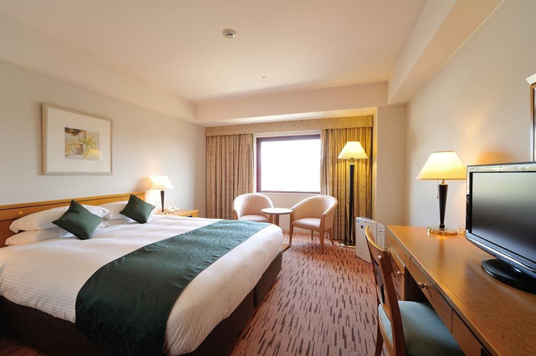Bedroom 3, Hiroshima Airport Hotel, Mihara