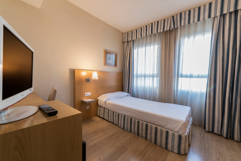 Bedroom 3, Infanta Mercedes, Madrid