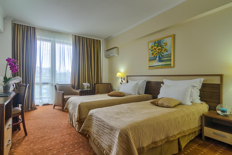 Bedroom 3, Saturn, Mangalia