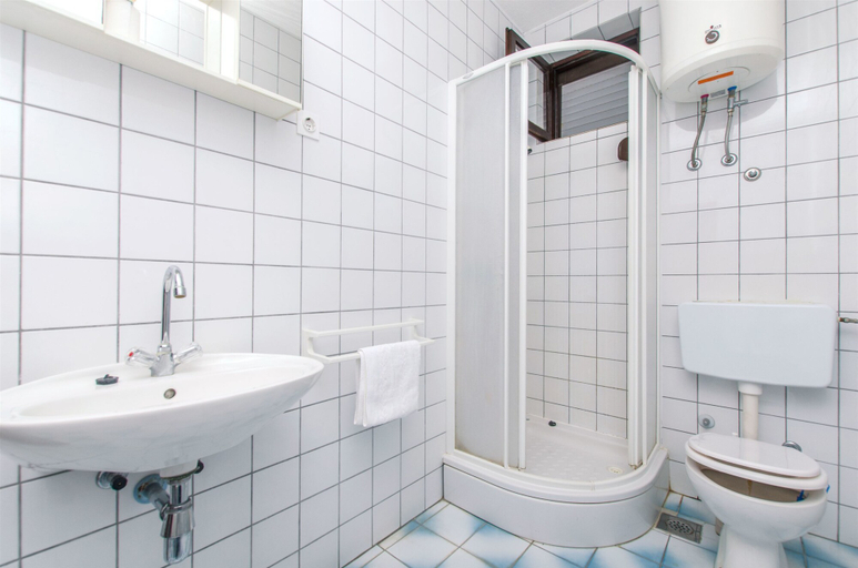 Bathroom 3, Apartments Mate, Primošten