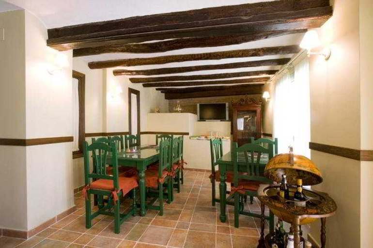 Public Area 3, El Pilaret, Huesca