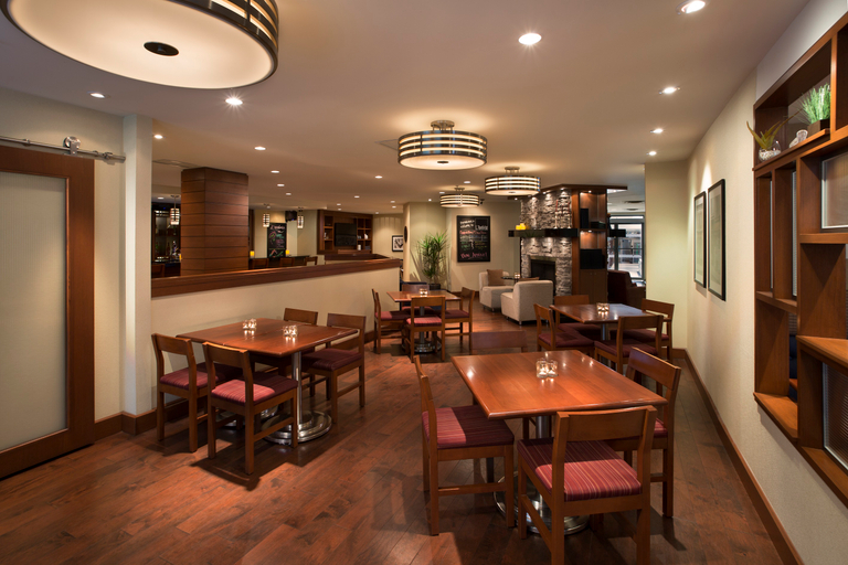 Food & Drinks 5, Four Points By Sheraton Gatineau, Communauté-Urbaine-de-l'Outaouais