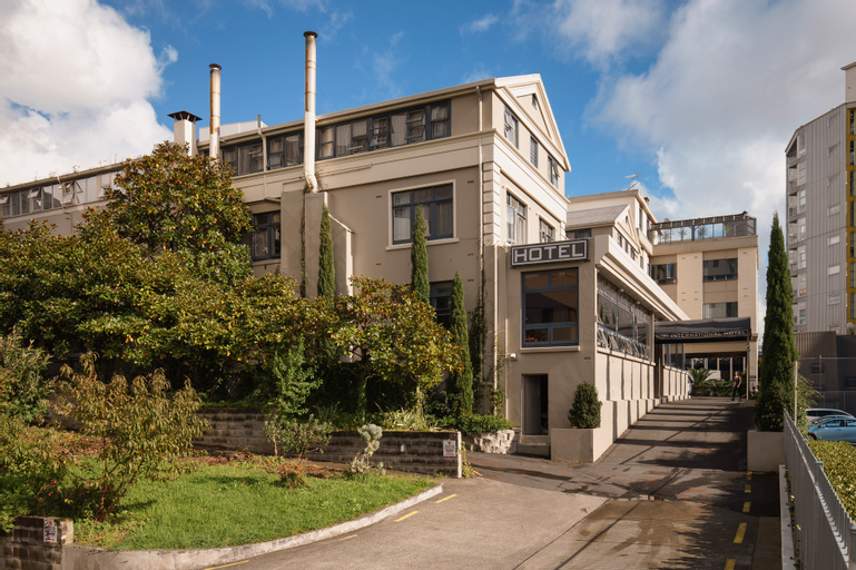 Kiwi International Hotel, Waitakere
