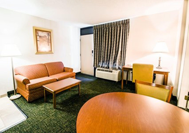 Public Area 3, Equus inn, Marion