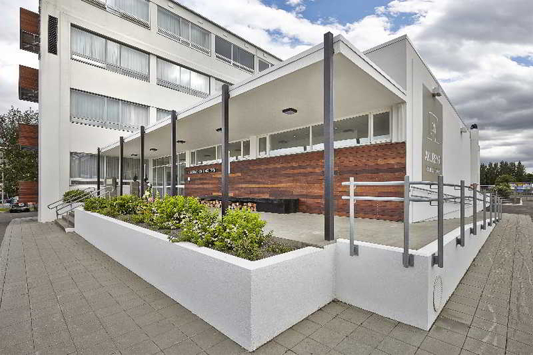 Exterior & Views