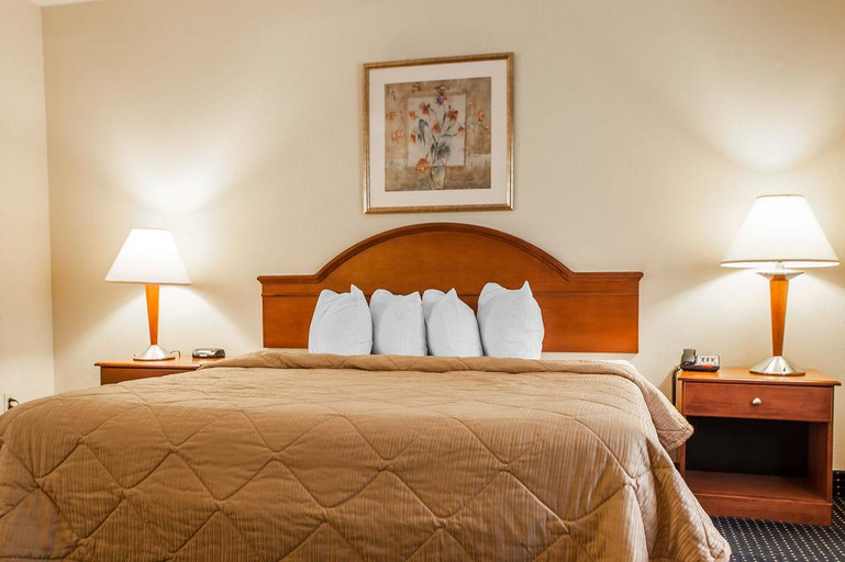 Bedroom 3, Quality Inn East Windsor Area, Mercer