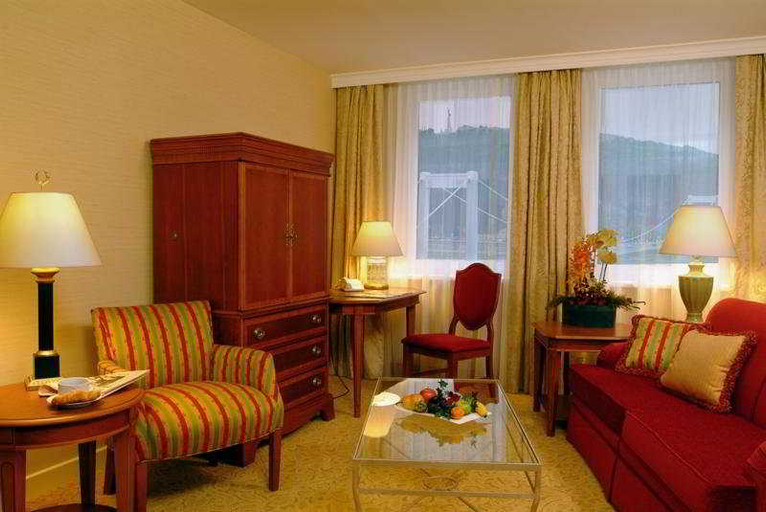 Bedroom 3, Millennium Court Marriott Executive Apartments, Budapesti