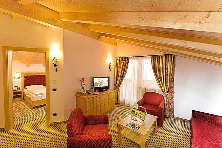 Exterior & Views 5, Active Wellnesshotel Diamant, Bolzano