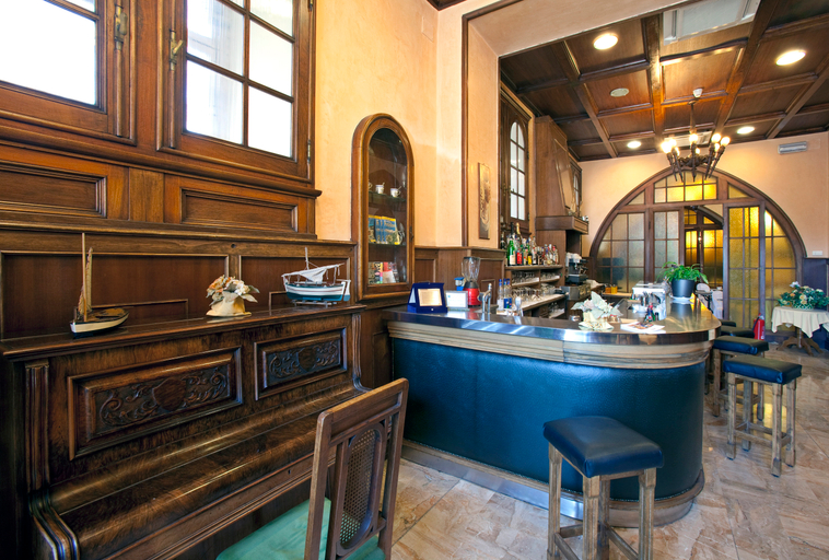 Food & Drinks 4, Clarion Collection Hotel Astoria Genova, Genova