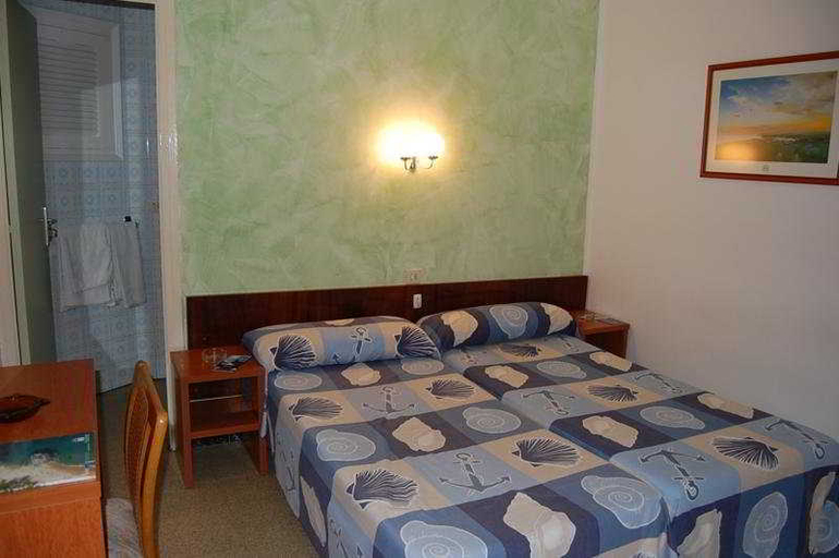 Bedroom 3, El Amigo, Girona