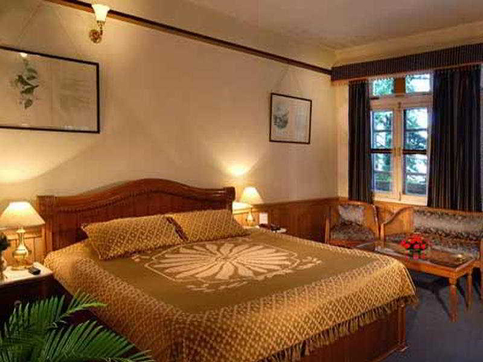 Bedroom, Woodville Palace, Shimla