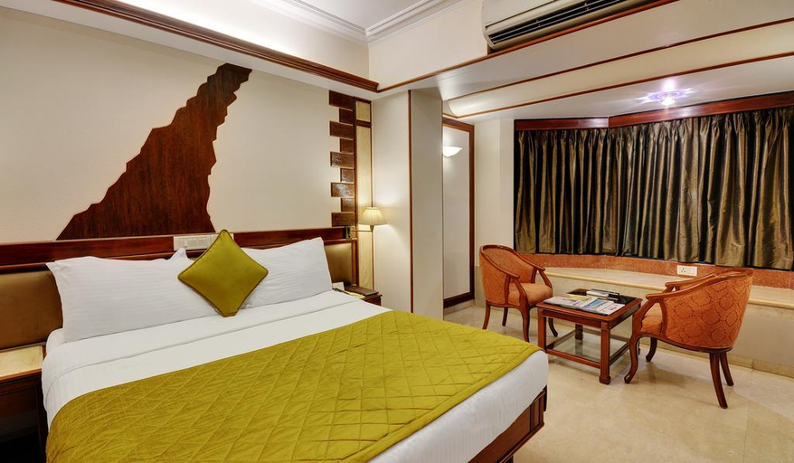 Bedroom 2, Hotel Regal Enclave, Mumbai Suburban