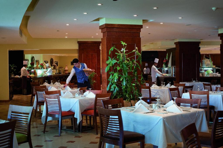 Food & Drinks 5, Amwaj Beach Club Resort, Safaja