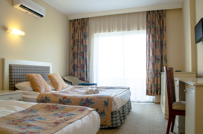 Bedroom 3, Belkon Hotel, Serik