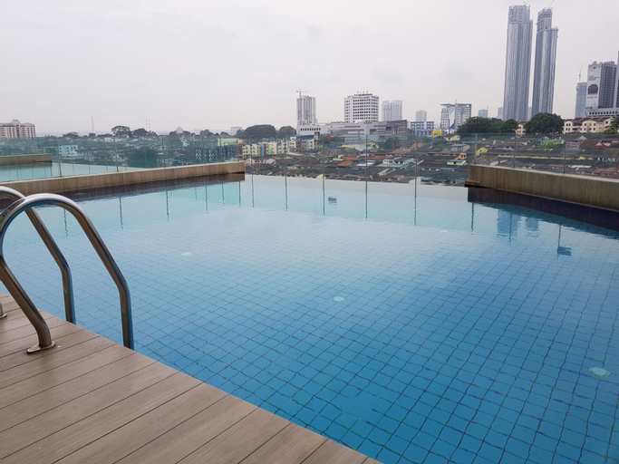 Swimming Pool 23