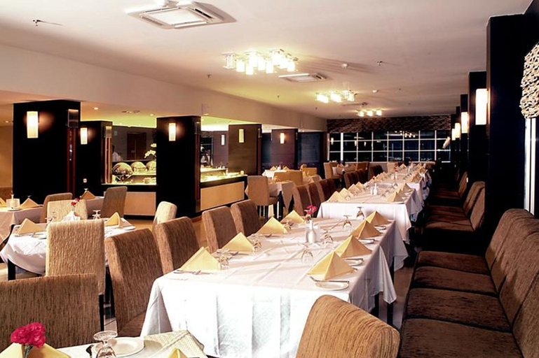 Food & Drinks 2, Serela Hotel Riau Bandung, Bandung