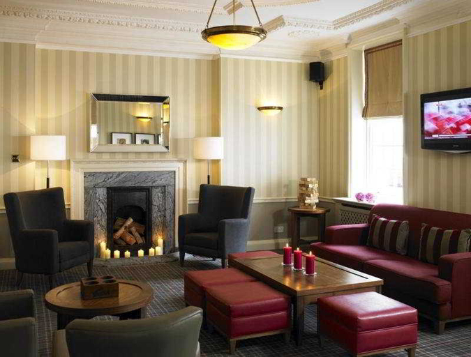Public Area 3, Gorse Hill, Surrey