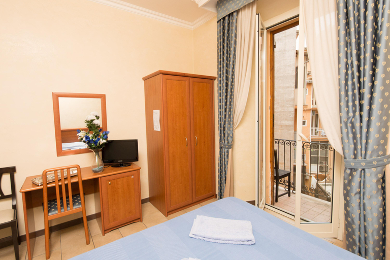 Bedroom 3, Cesar Palace, Rome