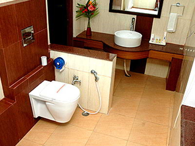 Bathroom, Laxman Jhula Divine Resort, Garhwal