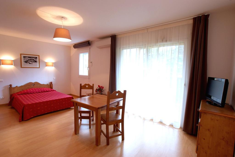 Bedroom 3, Résidence Vacancéole Le Domaine de la Vallée d'Ax, Ariège