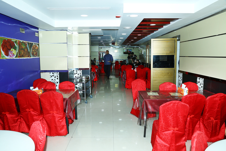 Food & Drinks 4, Golden Square Hotel Apartments, Dubai