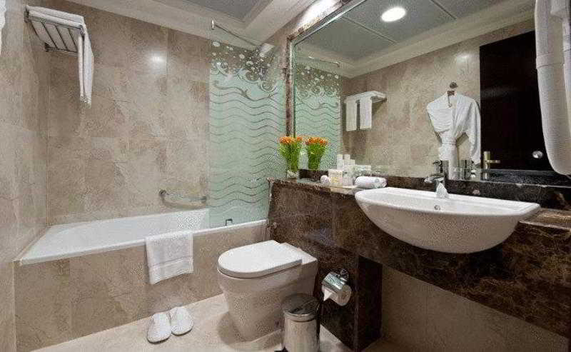 Bathroom, Al Nawras Hotel Apartments, Dubai