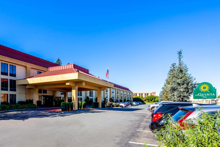La Quinta Inn & Suites by Wyndham Oakland Airport Coliseum, Alameda