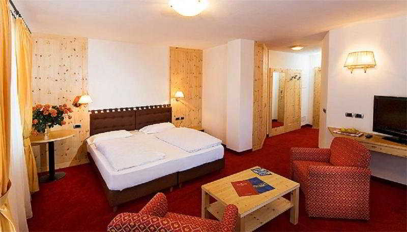 Bedroom, Active Wellnesshotel Diamant, Bolzano