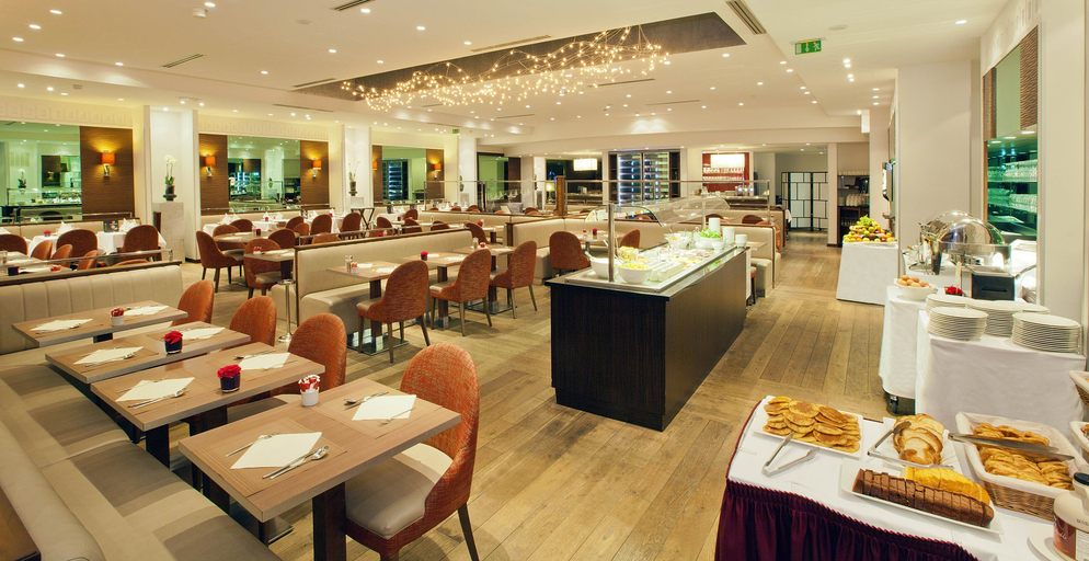 Food & Drinks 4, Clarion Paris CDG Airport, Val-d'Oise