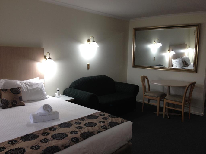 Bedroom 3, Comfort Inn Big Windmill, Coffs Harbour - Pt A