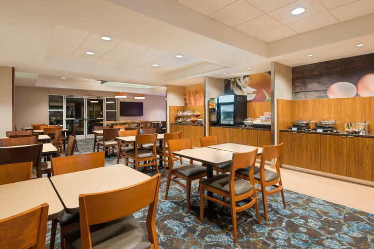 Food & Drinks 5, Fairfield Inn & Suites Clearwater, Pinellas