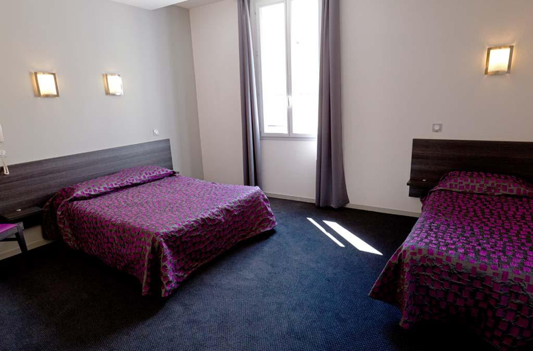 Bedroom 3, St Etienne, Hautes-Pyrénées
