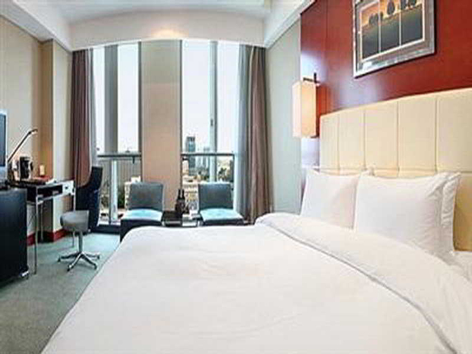 Bedroom 2, Beijing Changbaishan International Hotel, Beijing