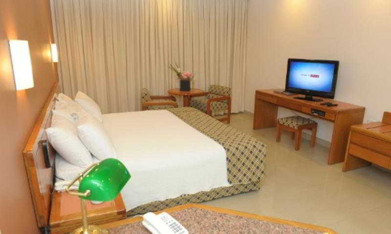 Bedroom 4, Castro´S Park Hotel, Goiania
