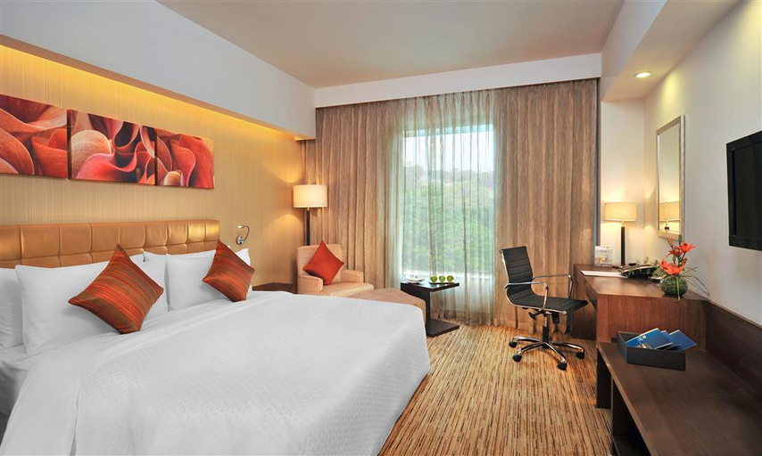Bedroom 4, Four Points By Sheraton Hotel and Serviced Apt, Pune