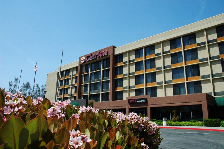 Exterior & Views 2, Fairfield Inn & SUI by Marriott Bakersfield Centr, Kern