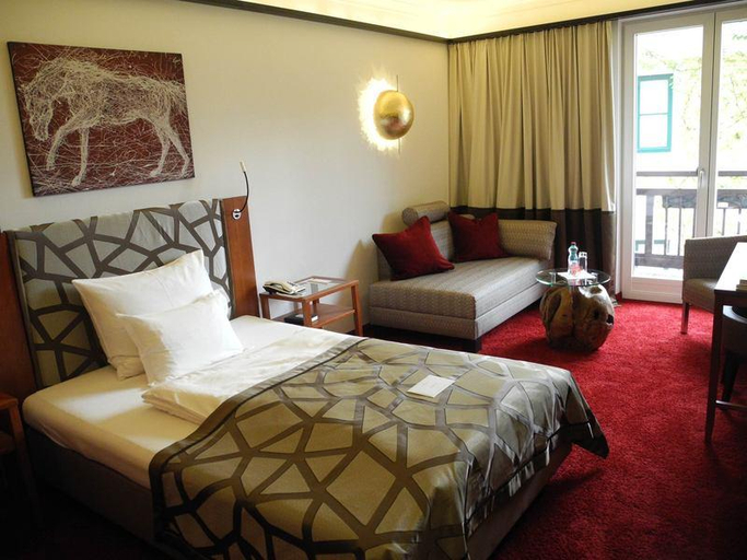 Bedroom 3, Romantik Hotel Im Weissen Roessl, Gmunden