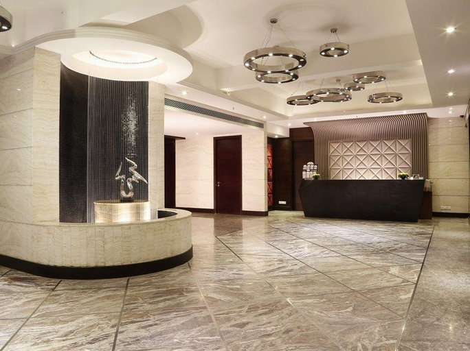 Public Area 3, Lords Plaza Surat, Surat