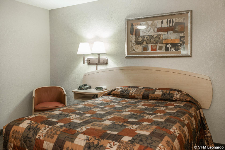 Bedroom 4, Suburban Studios South Bend Notre Dame Area, Saint Joseph