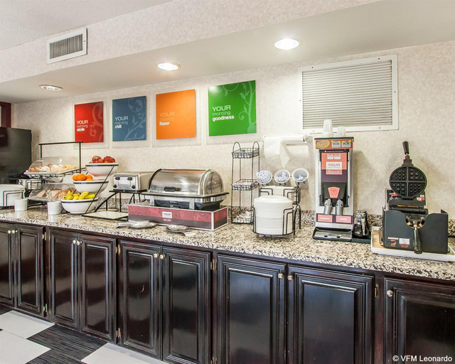 Food & Drinks 5, Quality Inn Edmund Pettus Bridge Area, Dallas