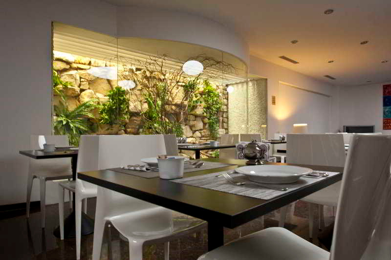 Others, VICTOR HOTEL, Bari