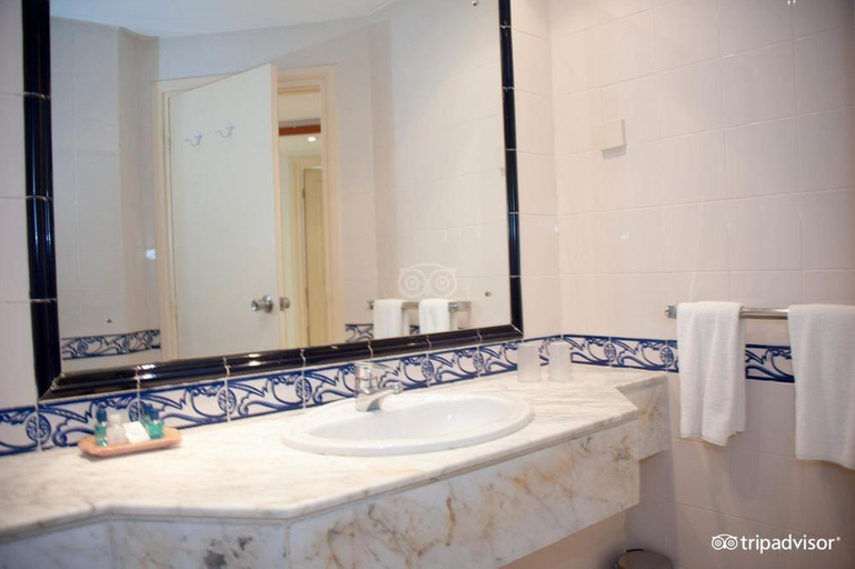 Bathroom, Shalimar, Hammamet