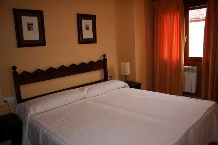 Bedroom 3, La Trufa Negra Apartamentos, Teruel