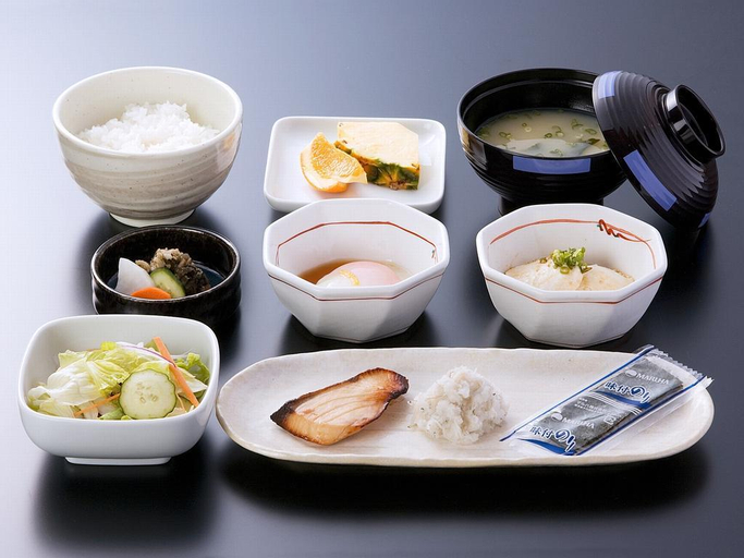 Food & Drinks 30