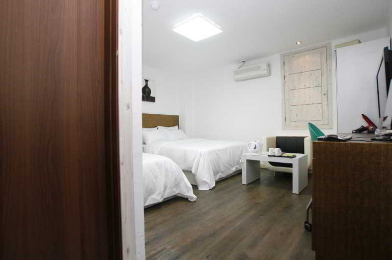 Bedroom 2, Hotel Starmade, Suwon