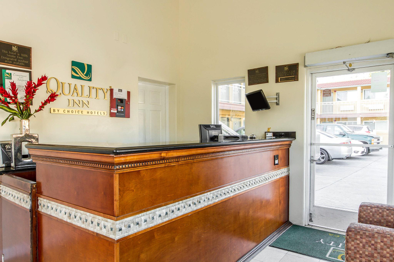 Public Area 2, Signature Inn Berkeley, Alameda