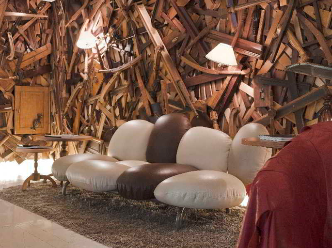 Public Area, New Hotel, Attica
